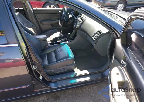 2005 Honda Accord 3.0 Ex from USA, damaged, VIN 1HGCM66555A018696